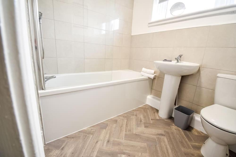 Woodcock House 3 Bedrooms Workstays Uk Lackenby ภายนอก รูปภาพ